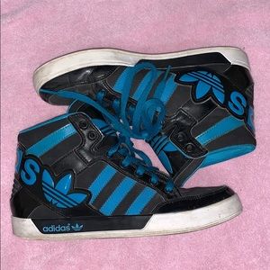 Adidas Sneakers
